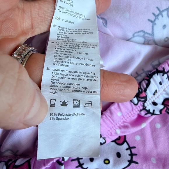 Hello Kitty Sanrio Shorts & Short Sleeve Pajama Set in Pink Size Medium - Picture 4 of 9